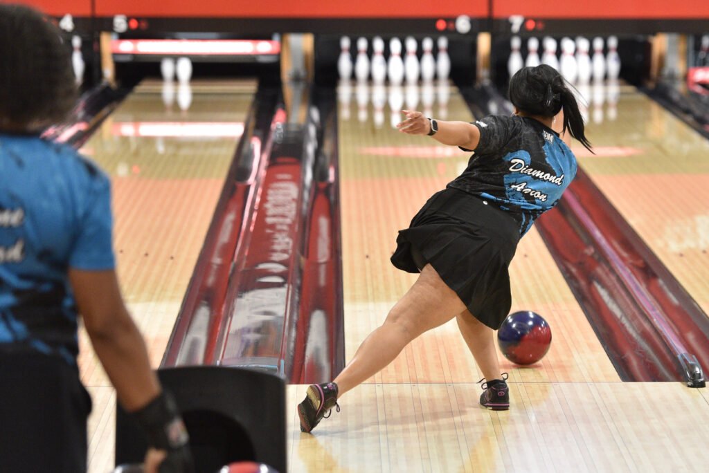 Women Bowling